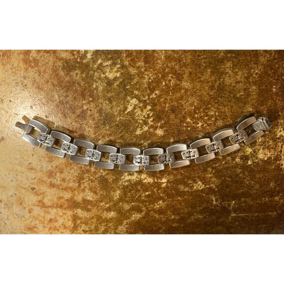 Judith Ripka Bracelet Sterling Silver, Black Onyx, MOP, and CZ Hinged 7.75 Inch - Picture 11 of 11